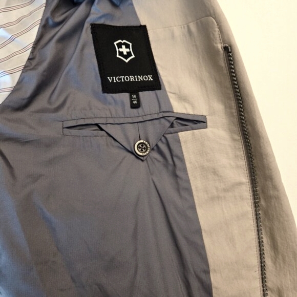 NWT Victorinox Canvas Utility Blazer (46R) - Picture 5 of 7